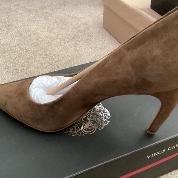 Vince Camuto Suede Pumps NIB size 9 - Picture 5 of 7